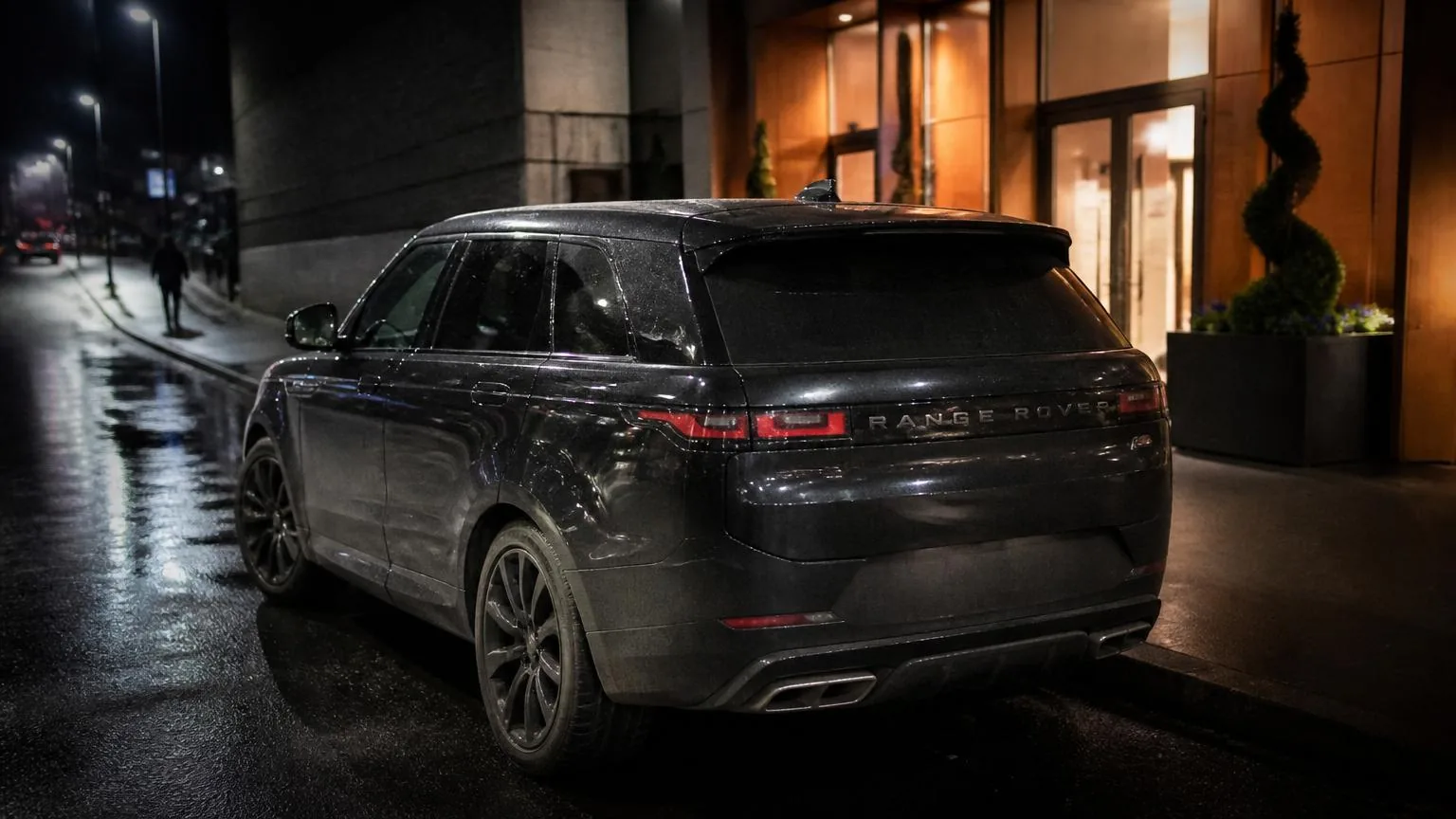 Range Rover Sport — lead vehicle